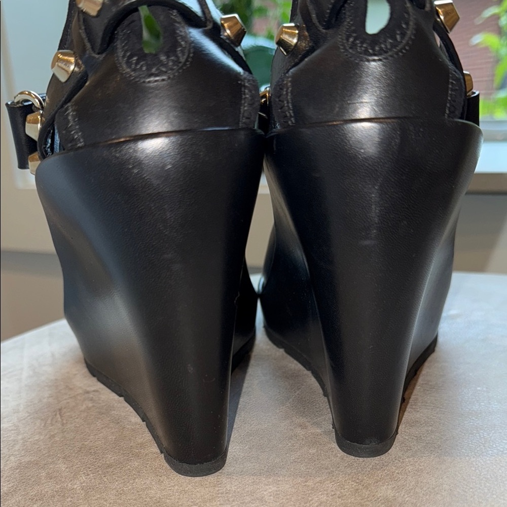Balenciaga Studded Black Women's Sandals (39) - Picture 3 of 7